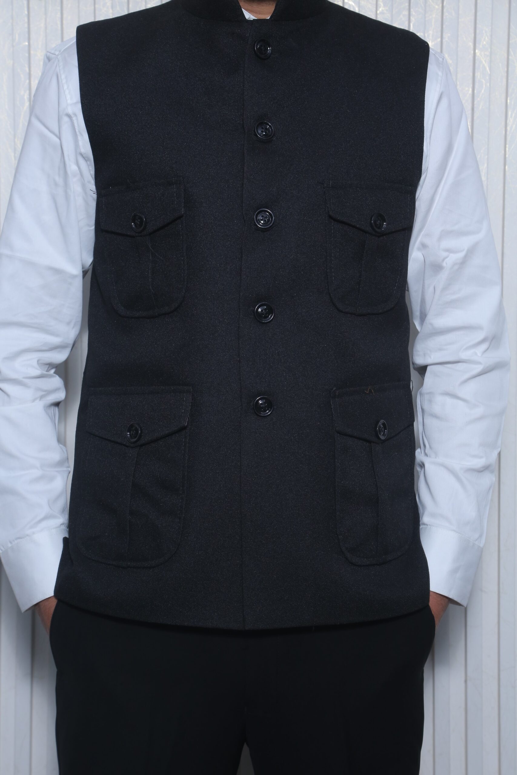 C44A2019 Koti 4 Pockets - Image 1